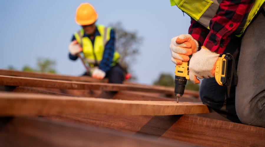 Professional gutter cleaning in Wadesville, IN